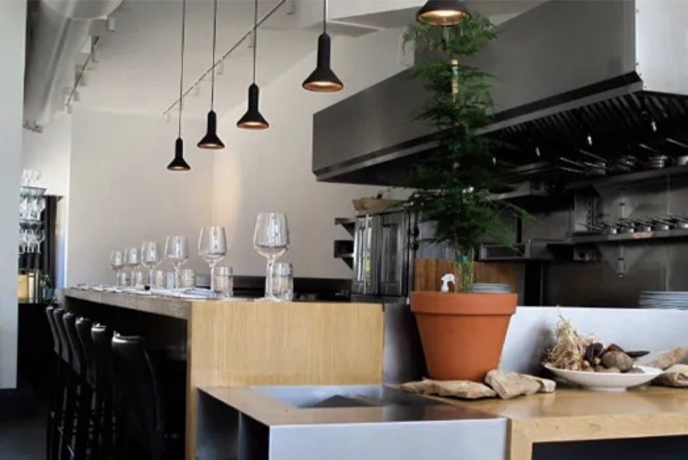 Commis — the dining room and open counter