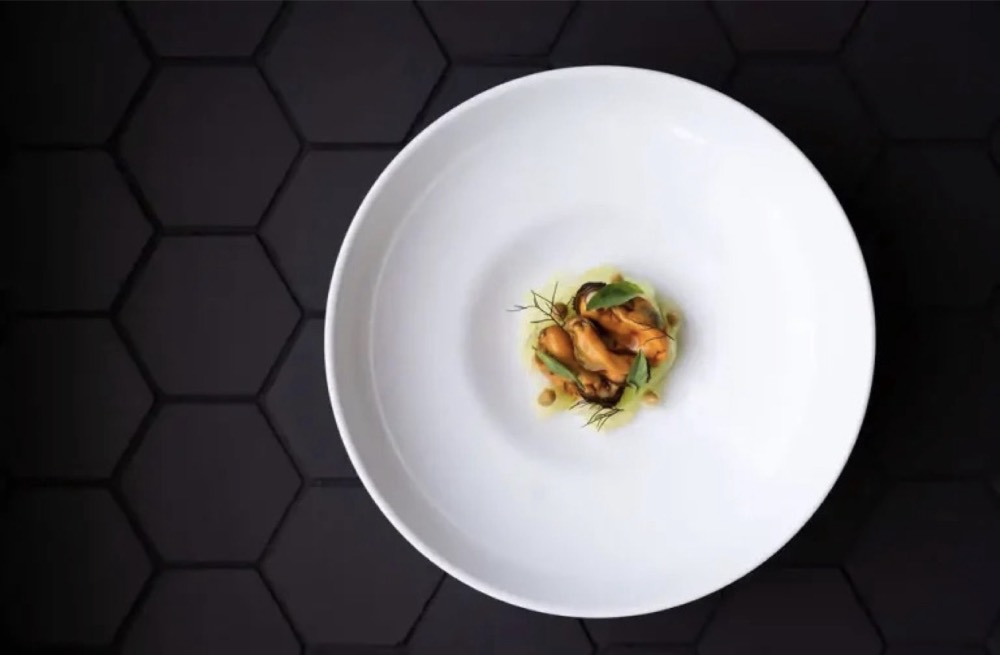Commis — a plated tasting course